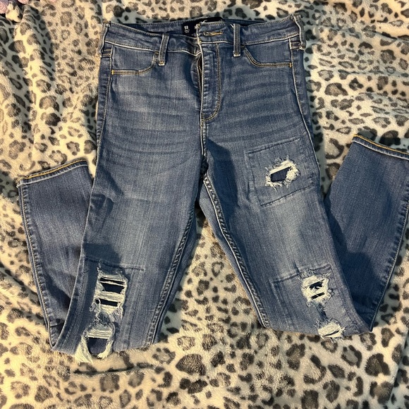 Hollister High Rise Ripped Skinny Jeans Medium Wash 5R - Picture 2 of 4